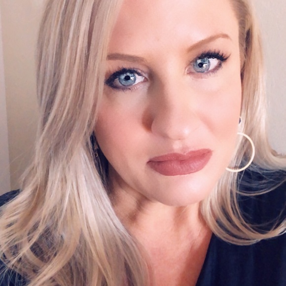 Meet your Posher, Jen - Picture 1 of 1